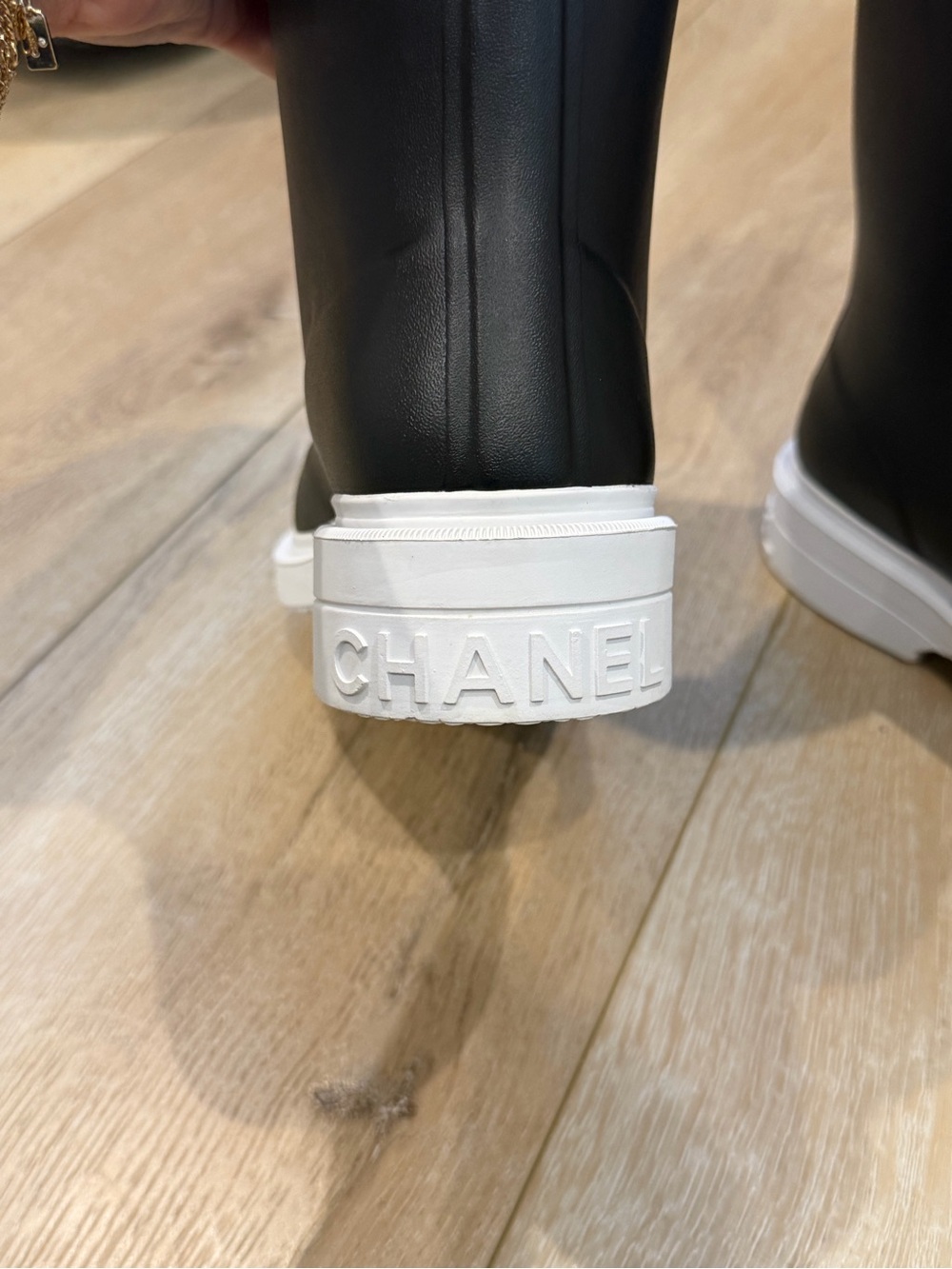 Chanel rain boots - Picture 6 of 6